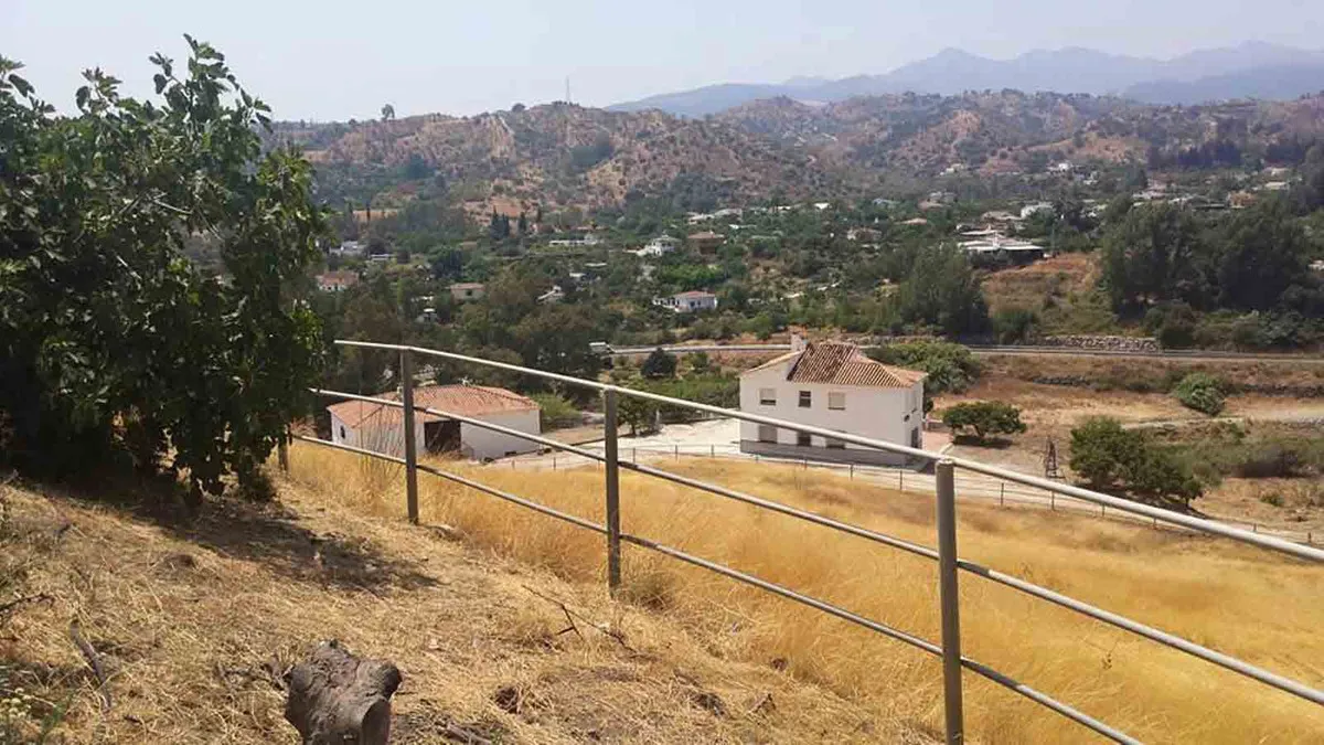 cc1e2550-0b09-45e0-b923-eacfd4cc6348