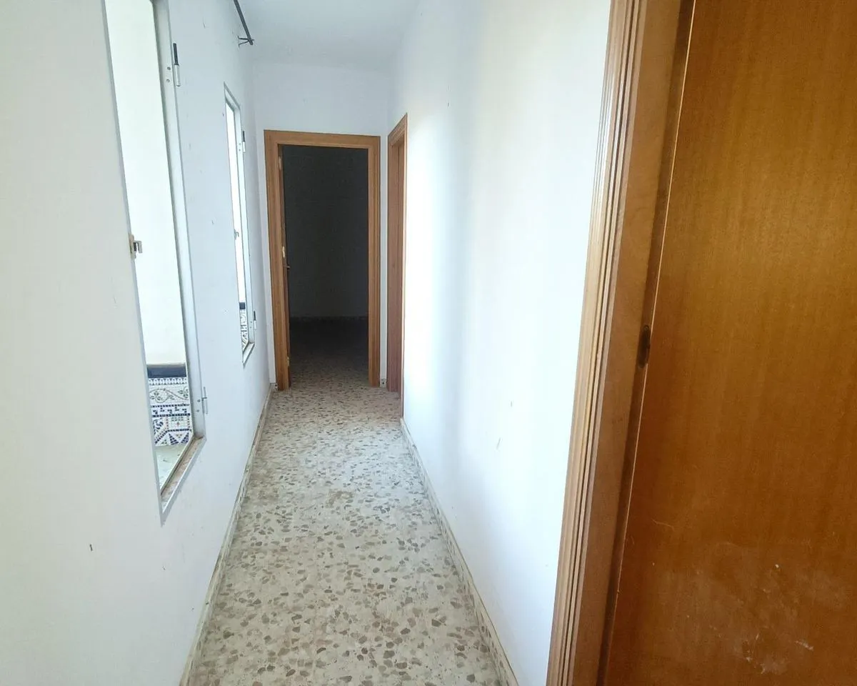 dfaf66a6-da3e-41f9-b67c-3eb85aad8c3d