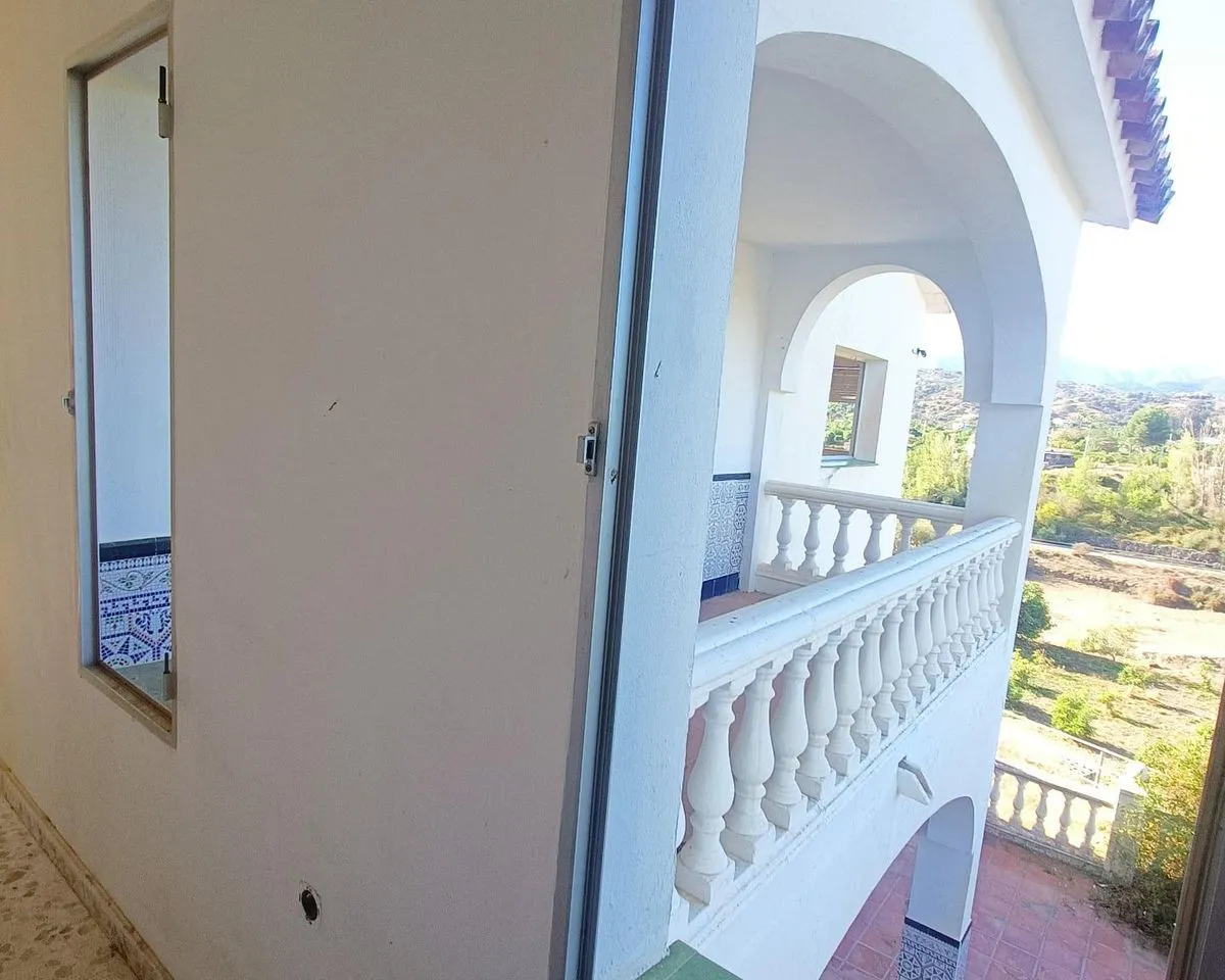 ee9071ee-d297-4ee2-b551-5d512f7678eb