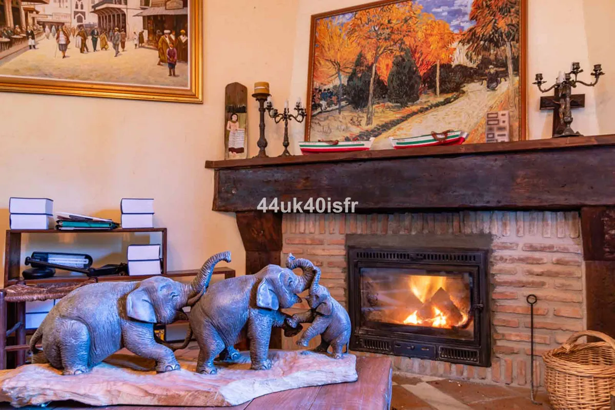 06ed07b8-2ea3-404a-9b7b-a38a0166e12d