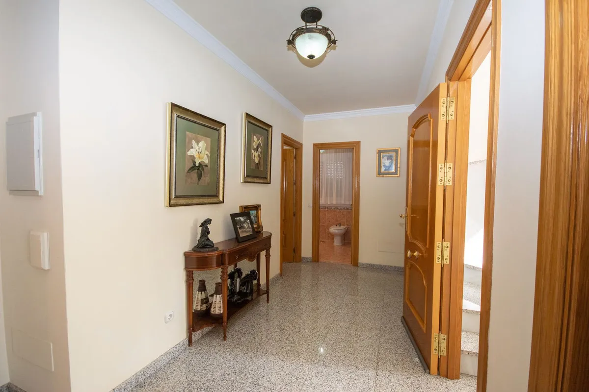 ca863639-f713-4ea0-9fb8-e5e5da3faad2