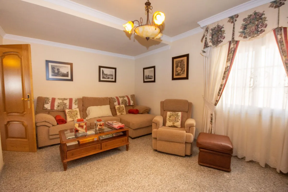 deeaa936-a36b-49ca-bc30-71463c5f16c3