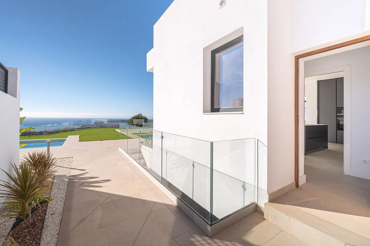 1783b6c5-d32a-4144-923c-d9adf21a7486