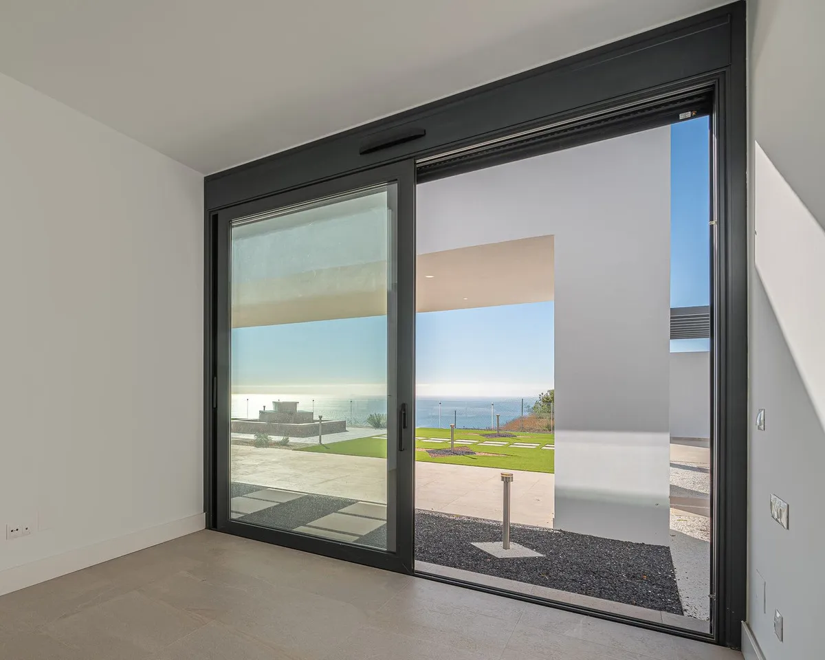 8d0a43c5-ab28-477b-8090-4550bb281b23