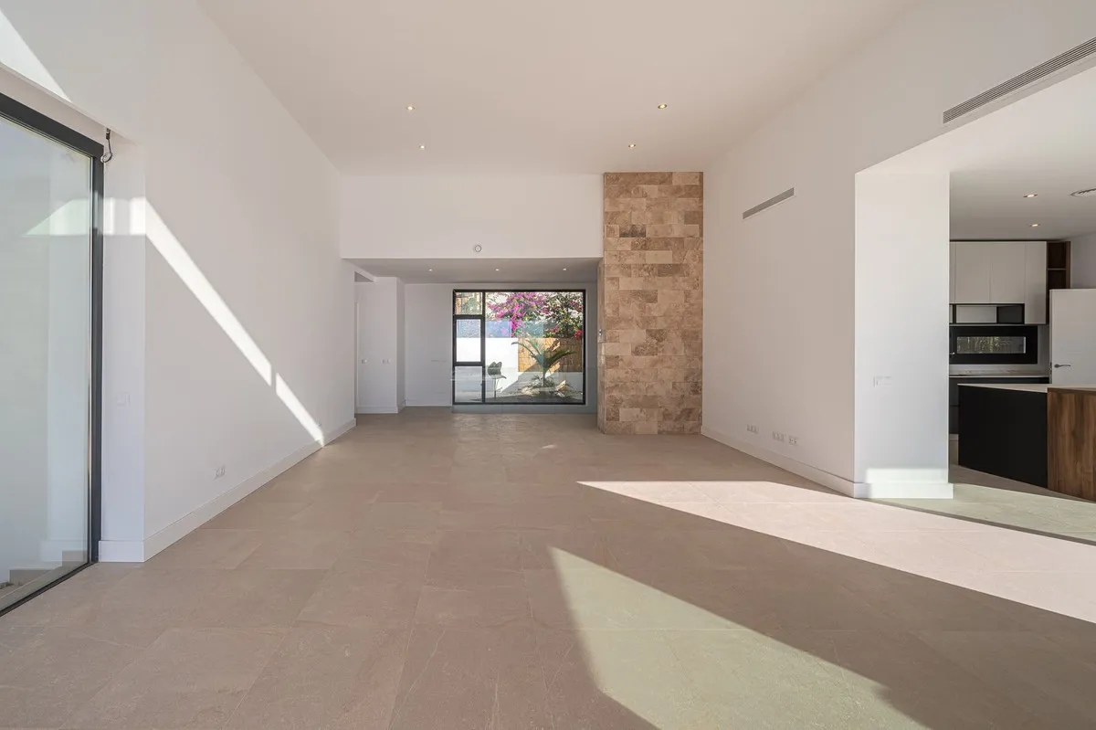 99db31c7-109a-42fd-a59b-53ab3d7e9be8