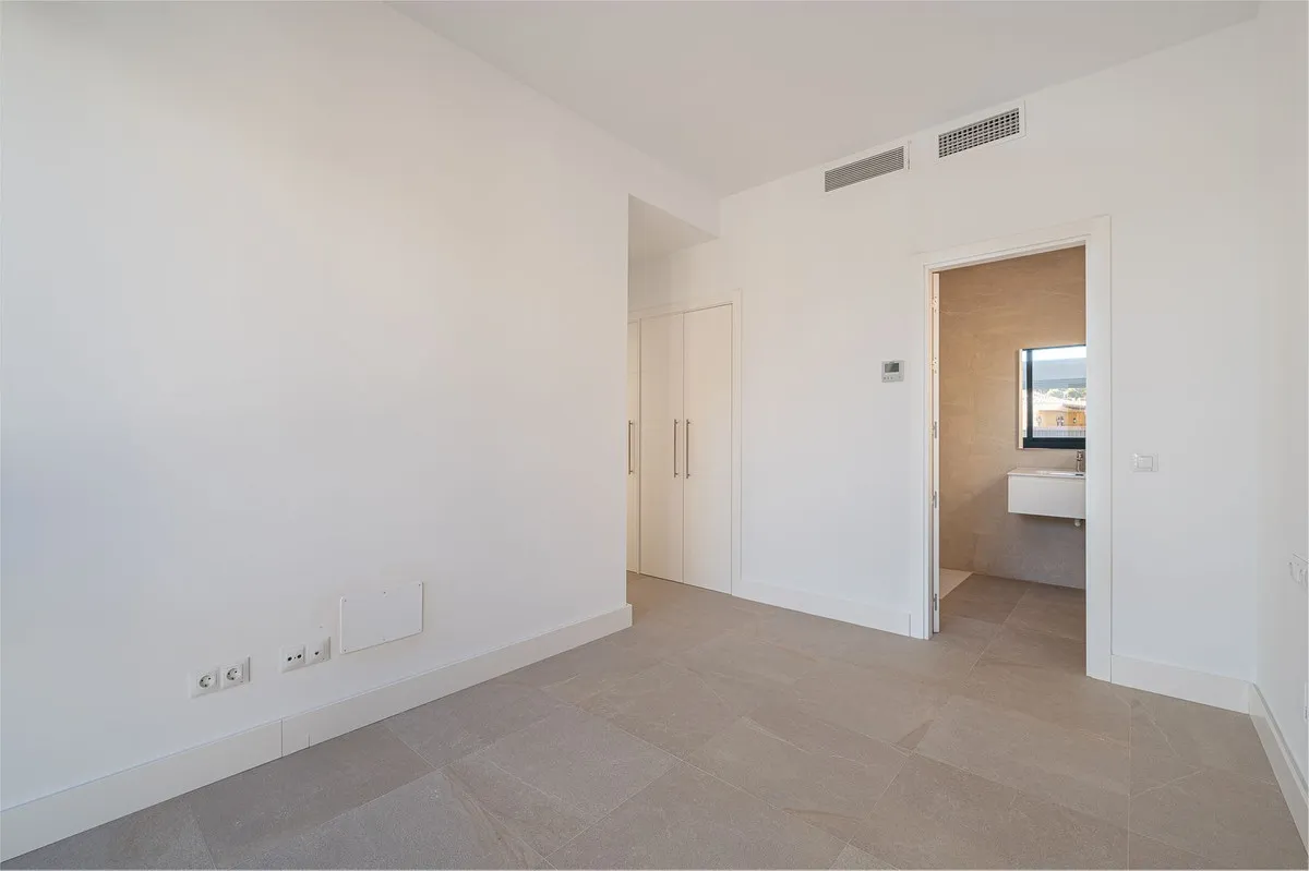 eaa7aea1-de23-4cb7-bb19-7eefce5f1f8c