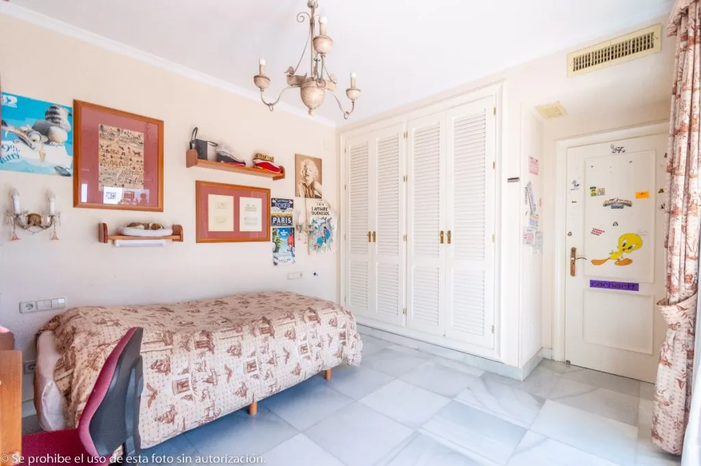 b713fb06-2cdc-4741-a1e4-a762ffbd159a