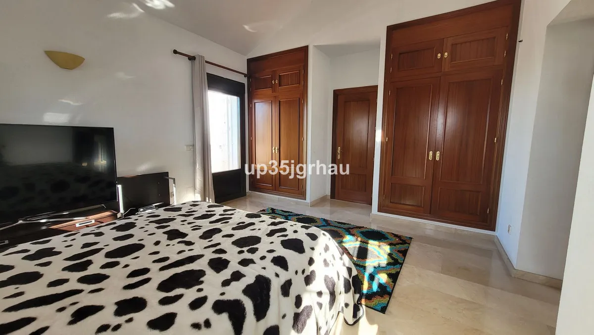 0689c96f-8b63-4a3e-afc3-458e5bbfe5ef