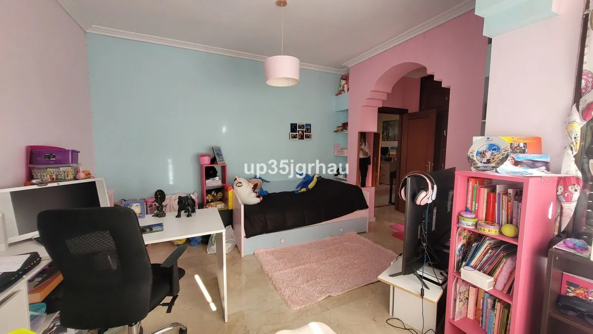 4904e3c1-3d47-487e-a160-0436d25f3f2e