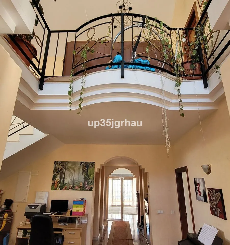 4a0ce095-2029-4650-8fab-700d503d568d