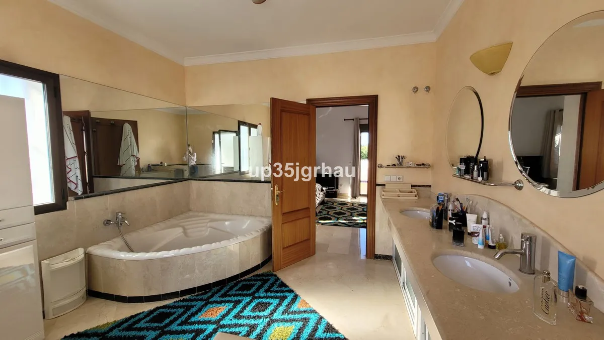 b7576cb3-78e0-463a-84de-a5ea0a878bdc