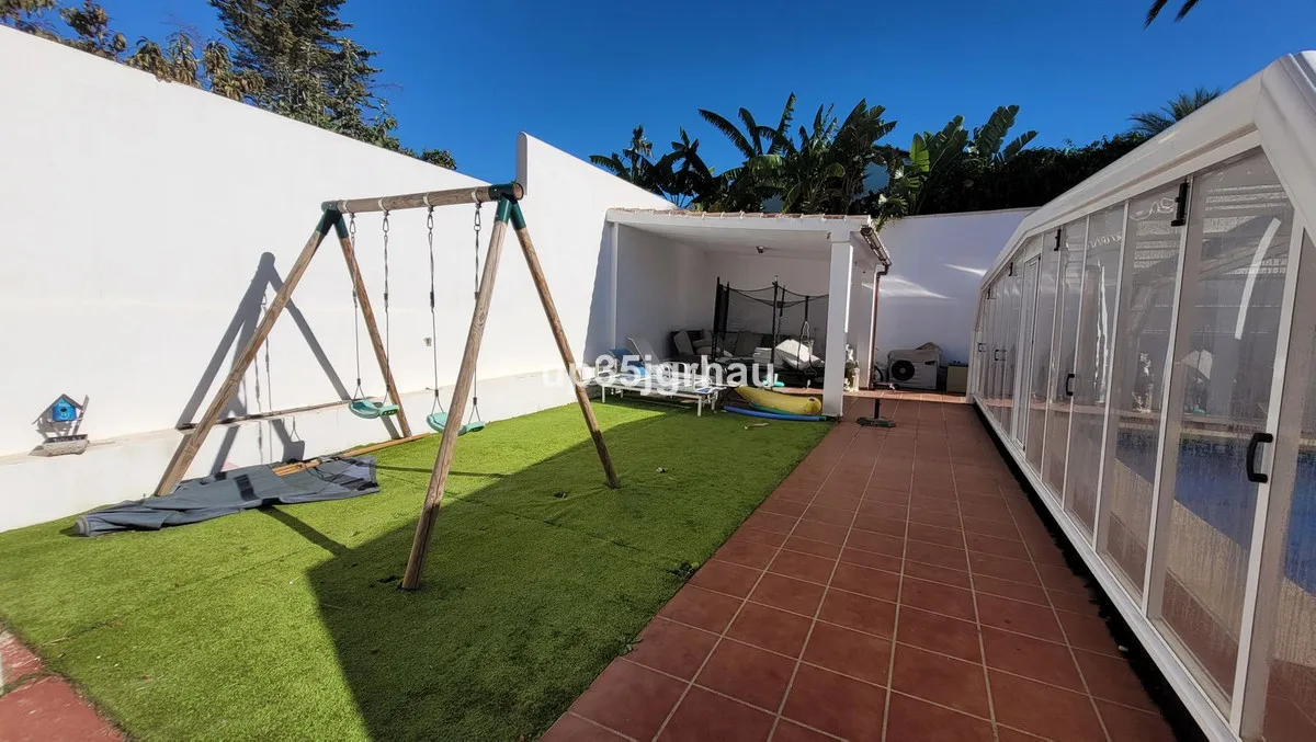 e4a11565-4de6-4f7a-8918-0e15661f0a40