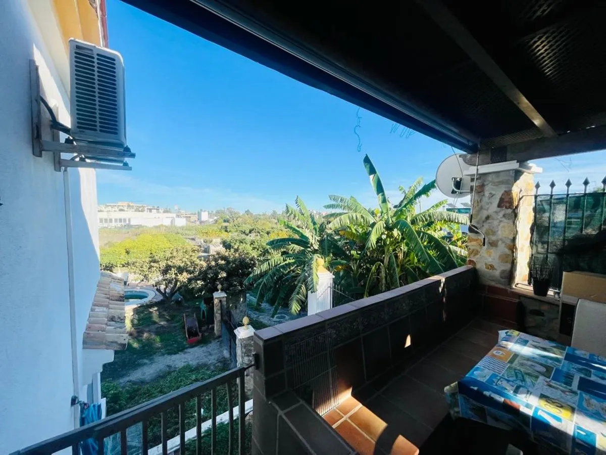 0b4eda51-6e90-4662-8e9a-cb3206eb8936