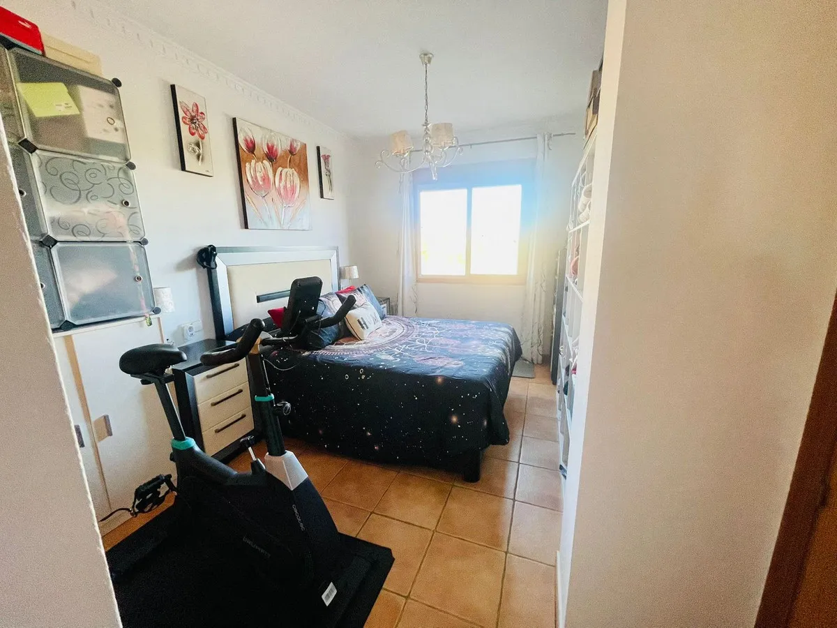 dd1f1579-7e28-4620-a50a-2964a5c70e01