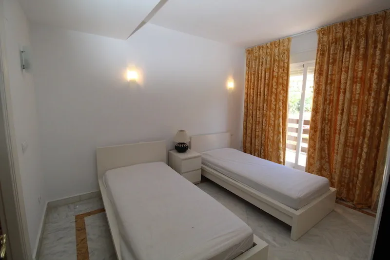 aab72786-d0f0-40d0-b601-b9344a74f13f