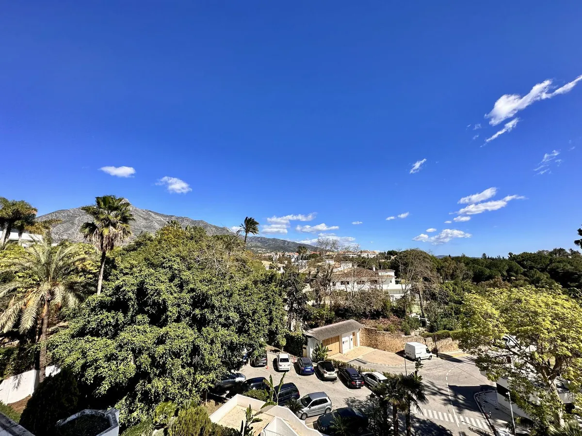 1f45549e-25c2-4437-9761-8237110a3c51