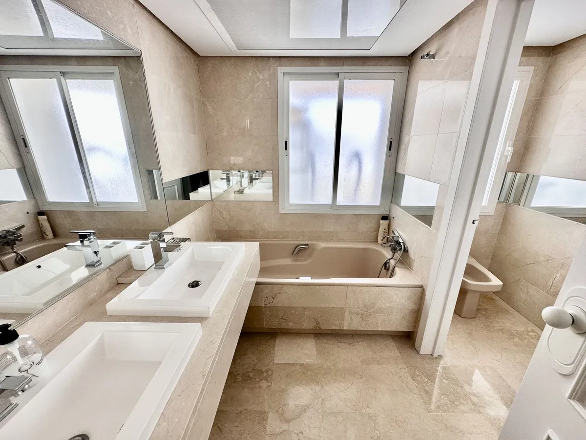 2e13b0f0-8745-4ecb-89d3-dbfbdb1dd7d7