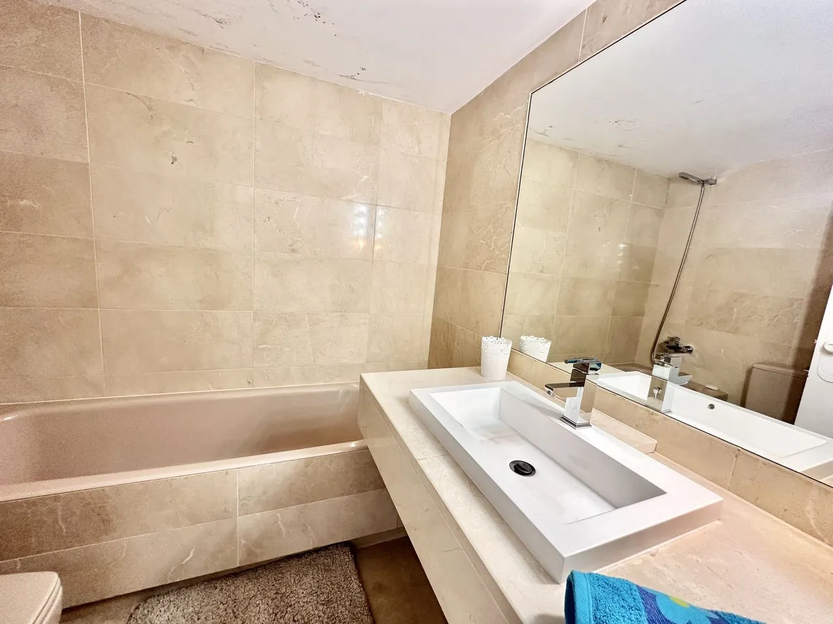 6c004b79-c8cf-445b-926d-e7c594377fbc