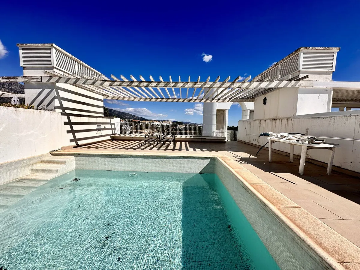 c71047e1-4c94-4a74-bd3b-a16095277cfb