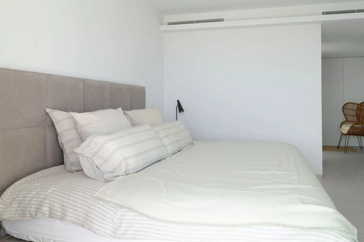 1d360e3f-02b4-4469-ad09-8931c108693d