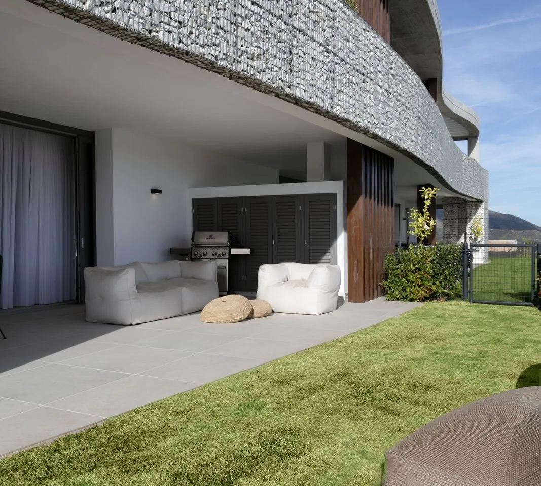 f0ca83f8-ac42-4581-baa3-34a2ce53a1e4