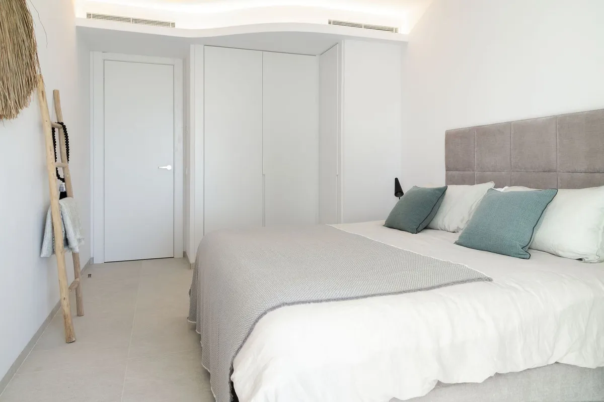 f2fc7566-1ff8-41bf-8a63-3287b78116f5