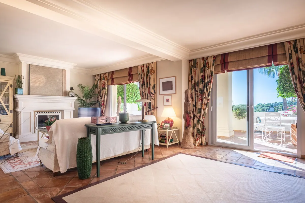 ba736dc0-c281-4cee-af55-25555d5aa7ff