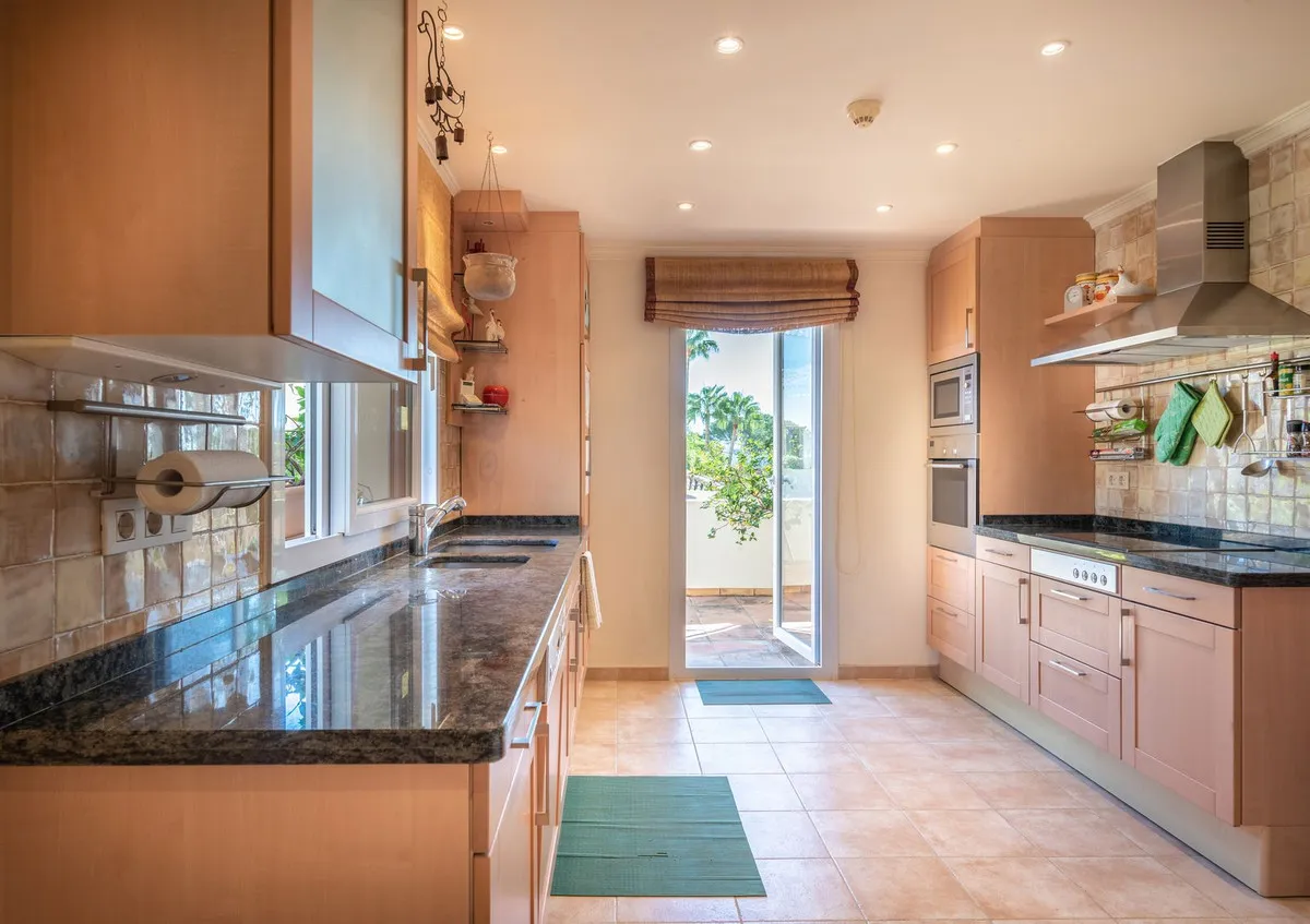 c8db9b63-3970-484c-b135-b62fd821a665