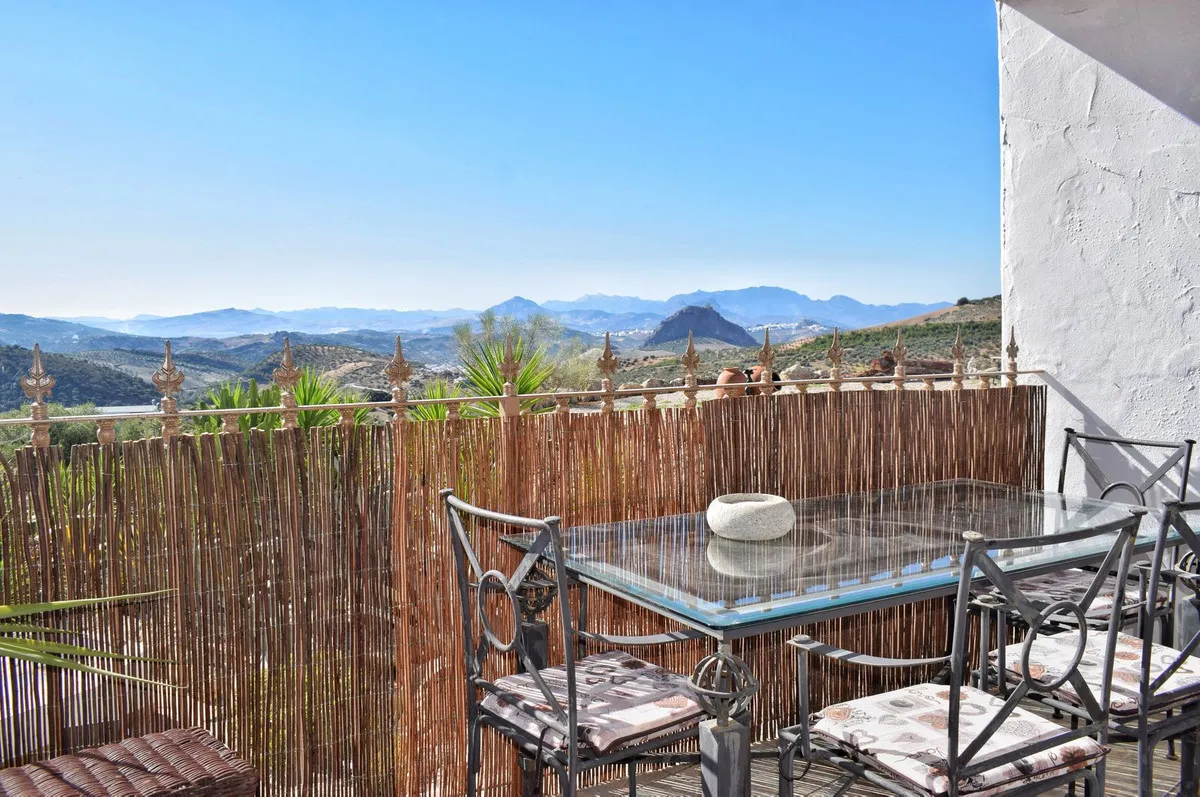 5a028664-6d25-4c3b-b603-5ea9a6e230dc