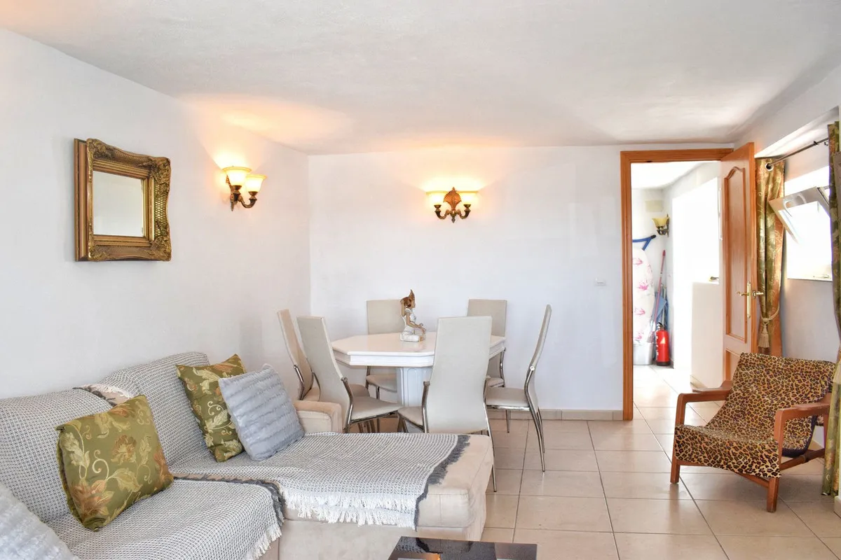 5dddc9b7-8cc8-4f7b-912c-f93c49b4a58e