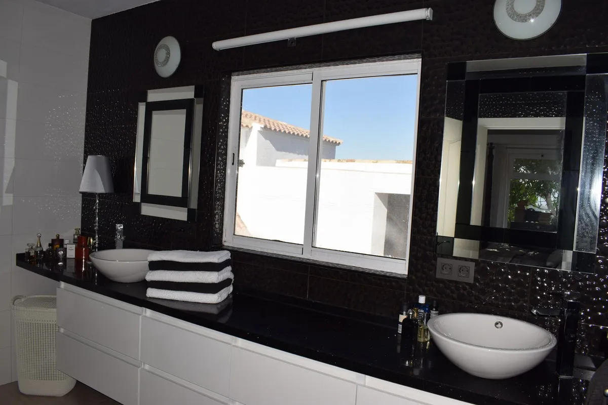 a6d74da3-60e0-45de-a33c-e4ae394e5e18