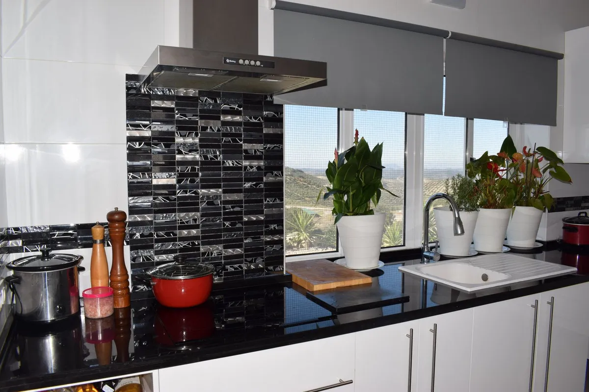 e325d784-a3ba-4431-a0e4-22cbc71e11f3