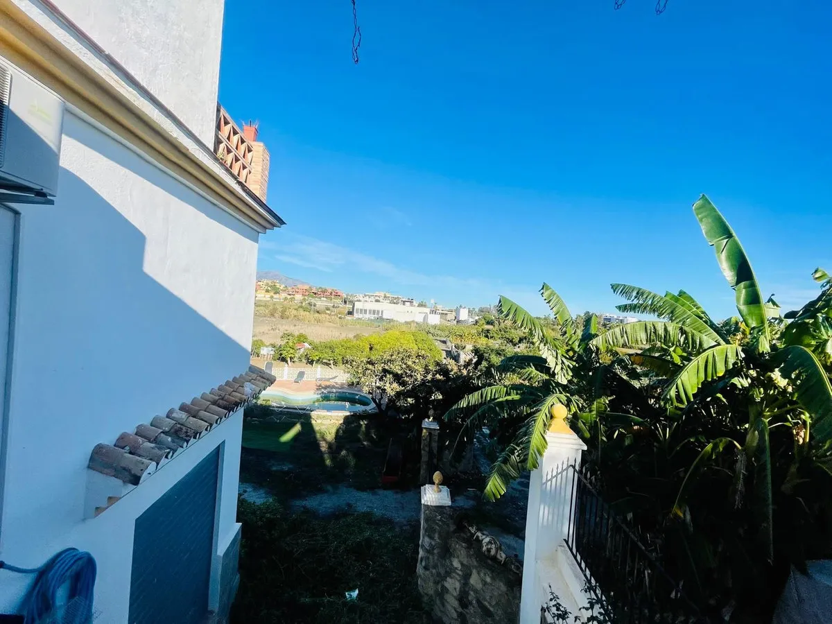 06c1e41e-e324-47c4-aca6-a82e8590f592