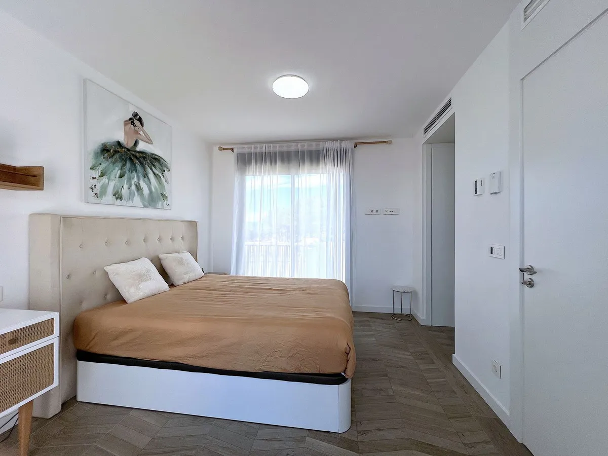 da9bacf0-aba3-431a-bead-5bda83cda797