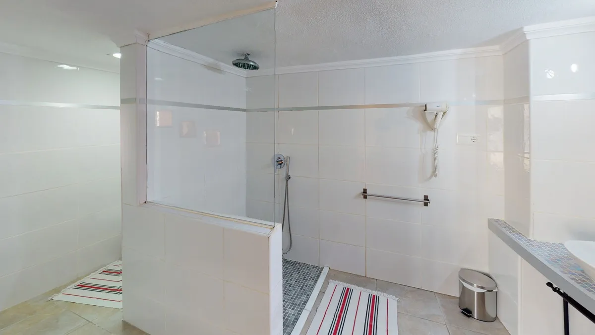 11d5aa9c-7a57-40fb-ae8b-a3d0e96797a9