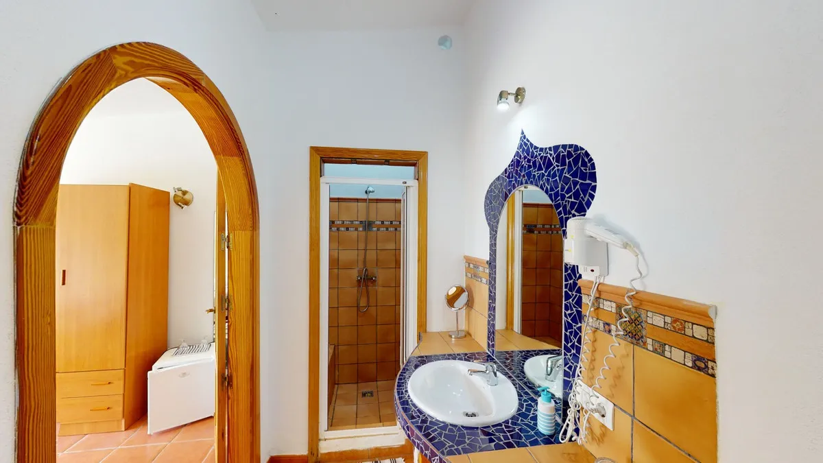 5990c21b-ca7b-4b0d-a8eb-e14bec0f1d49