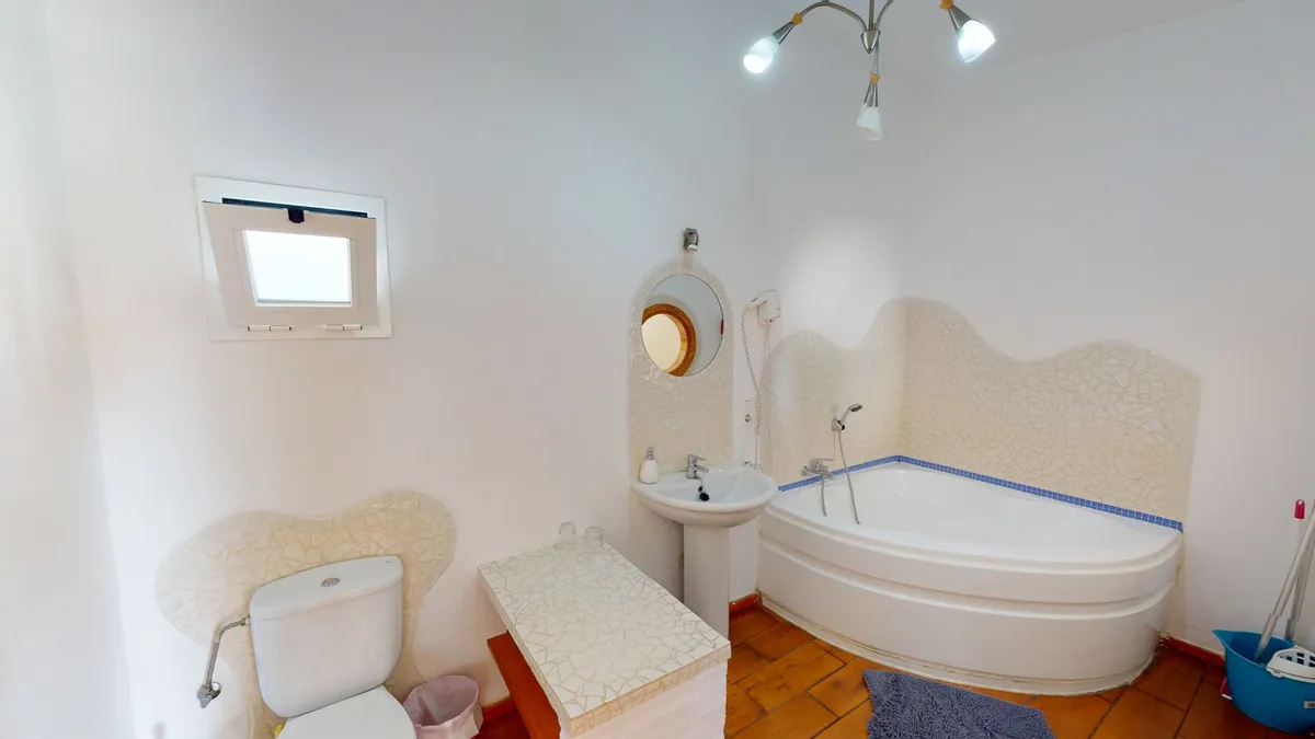 5eb8933f-d8fb-42bc-8a87-32cdcd873d50