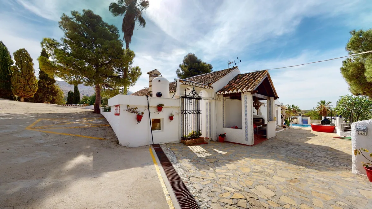 6012d380-ba60-40ee-99df-4c40e1b50c86