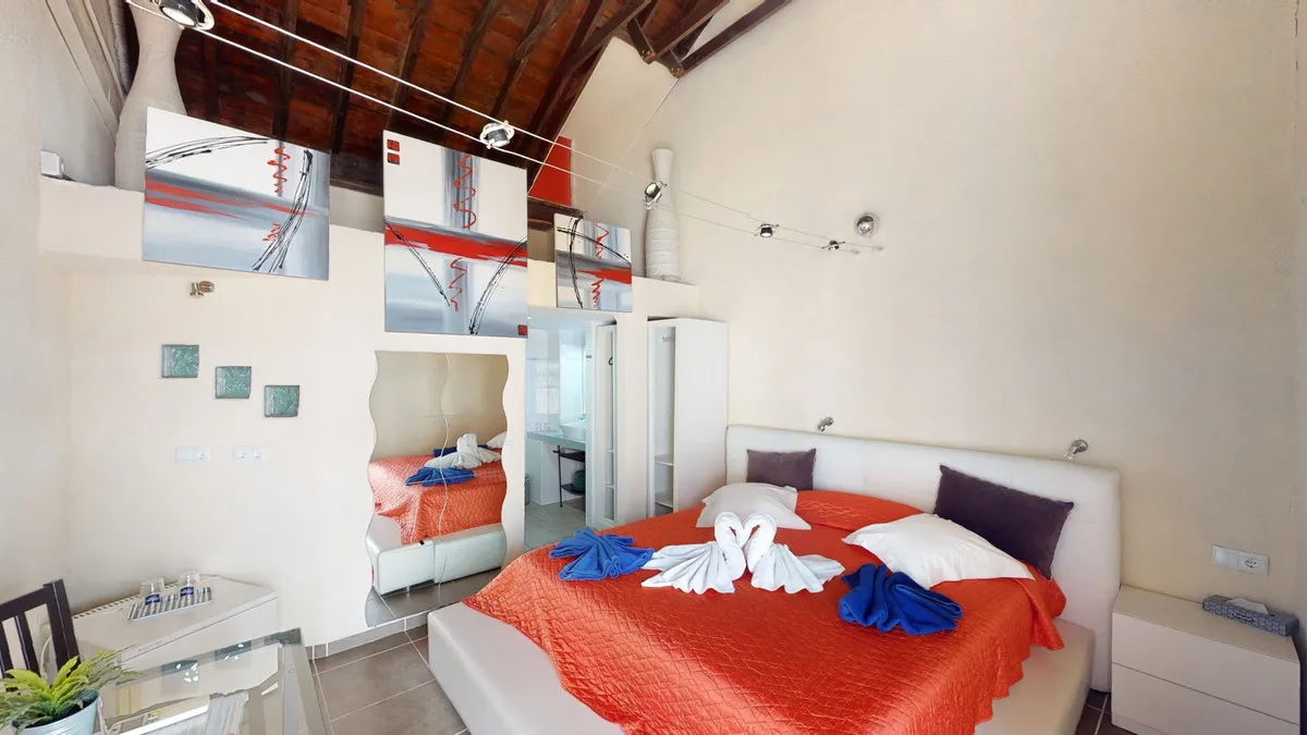 9f364e6c-6ef7-4807-aba7-f395db011fe1