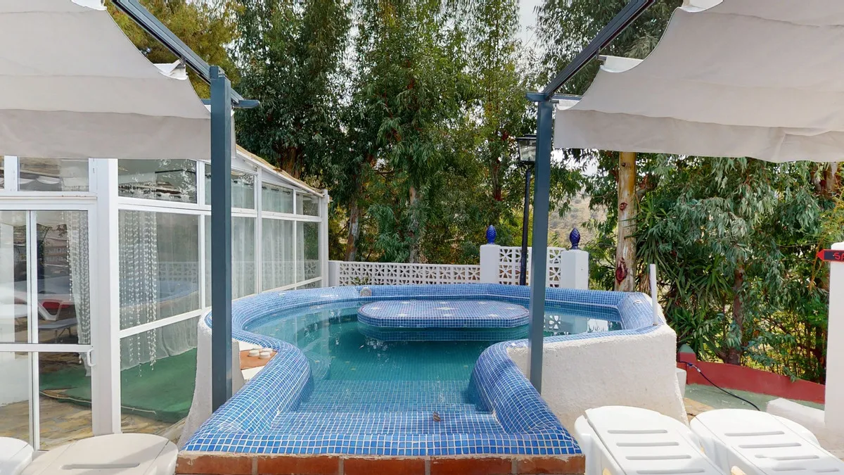 c83d7c61-d0f1-48df-82da-2667cefcf455