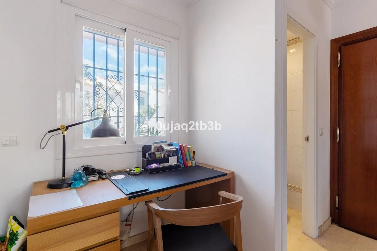 3cb08558-f8de-4146-892e-eda9e08a37cd