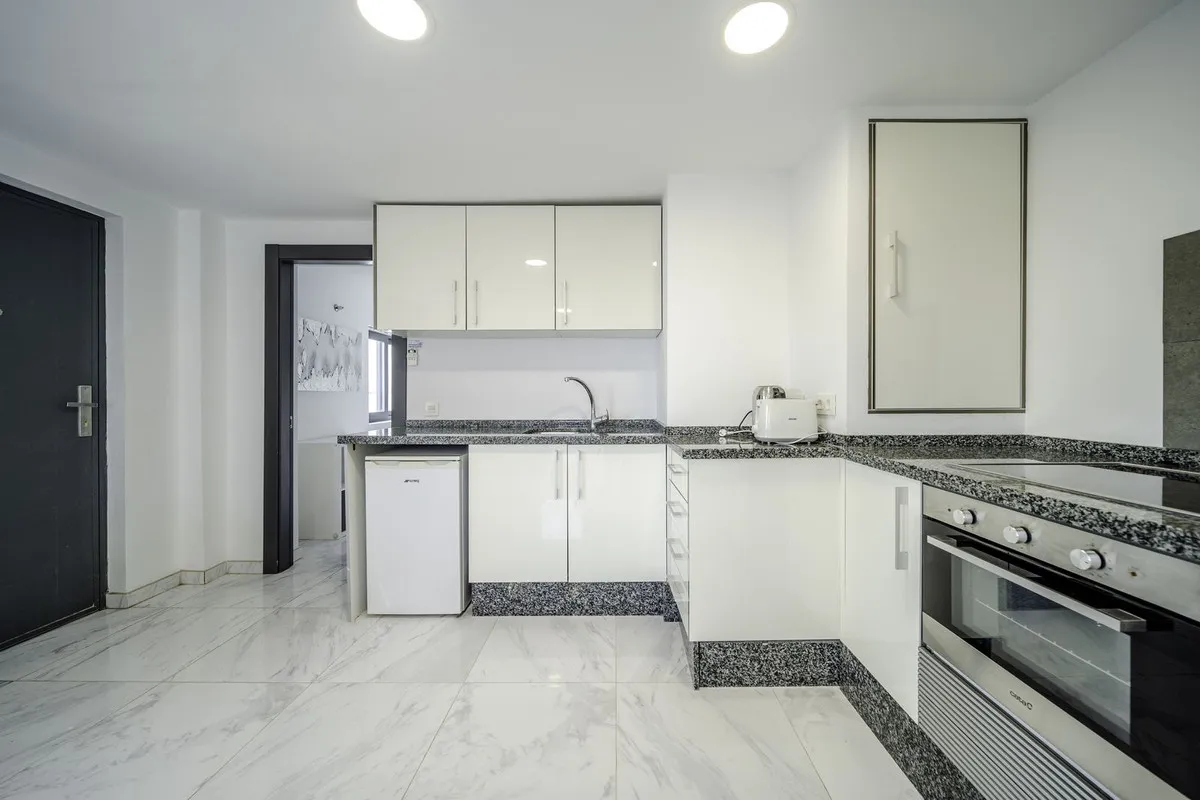 05bd789f-22f9-4a51-810a-eeef46b9cf38