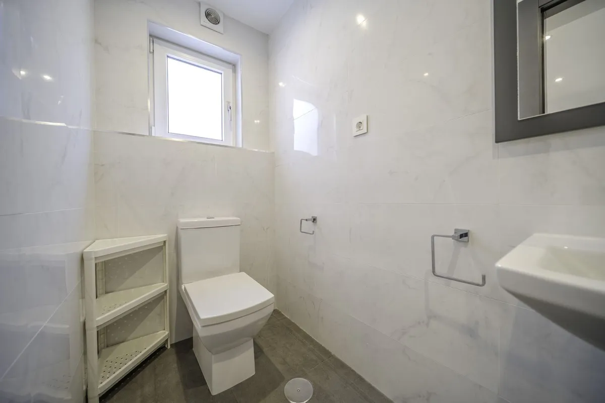 09350e50-0da9-44b6-a8c7-00810442e99d