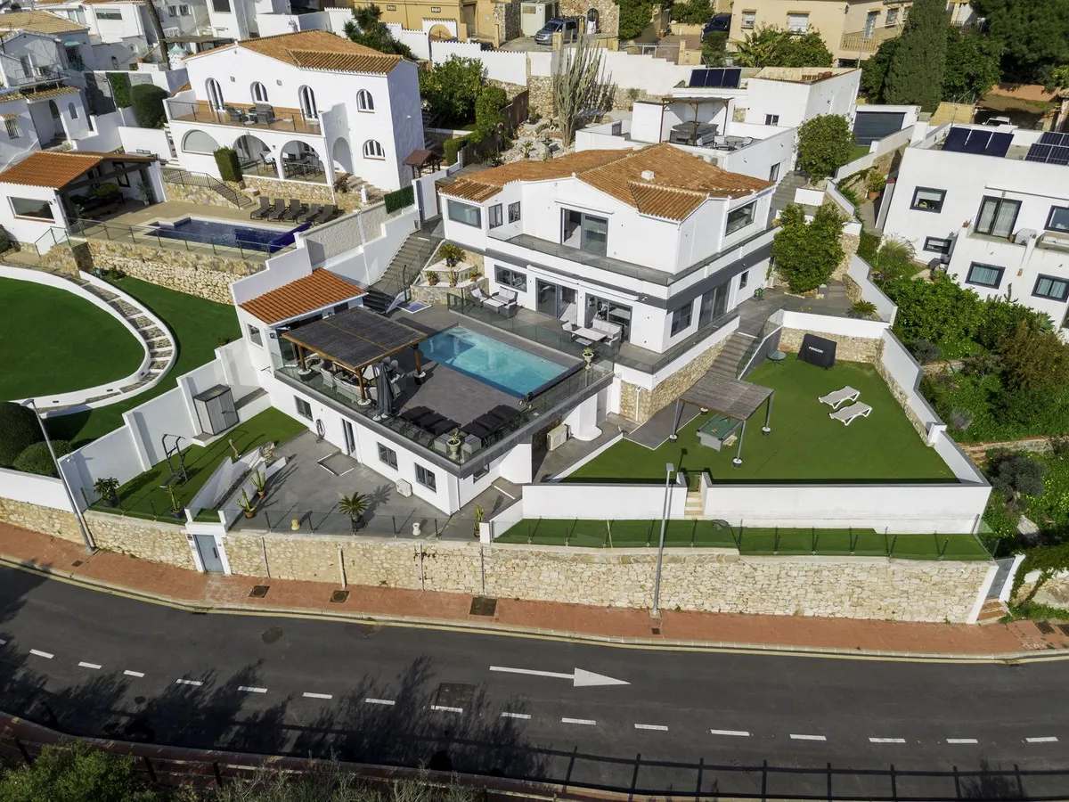 32440c15-fef2-4cb2-afdc-c93ac3fab4f4