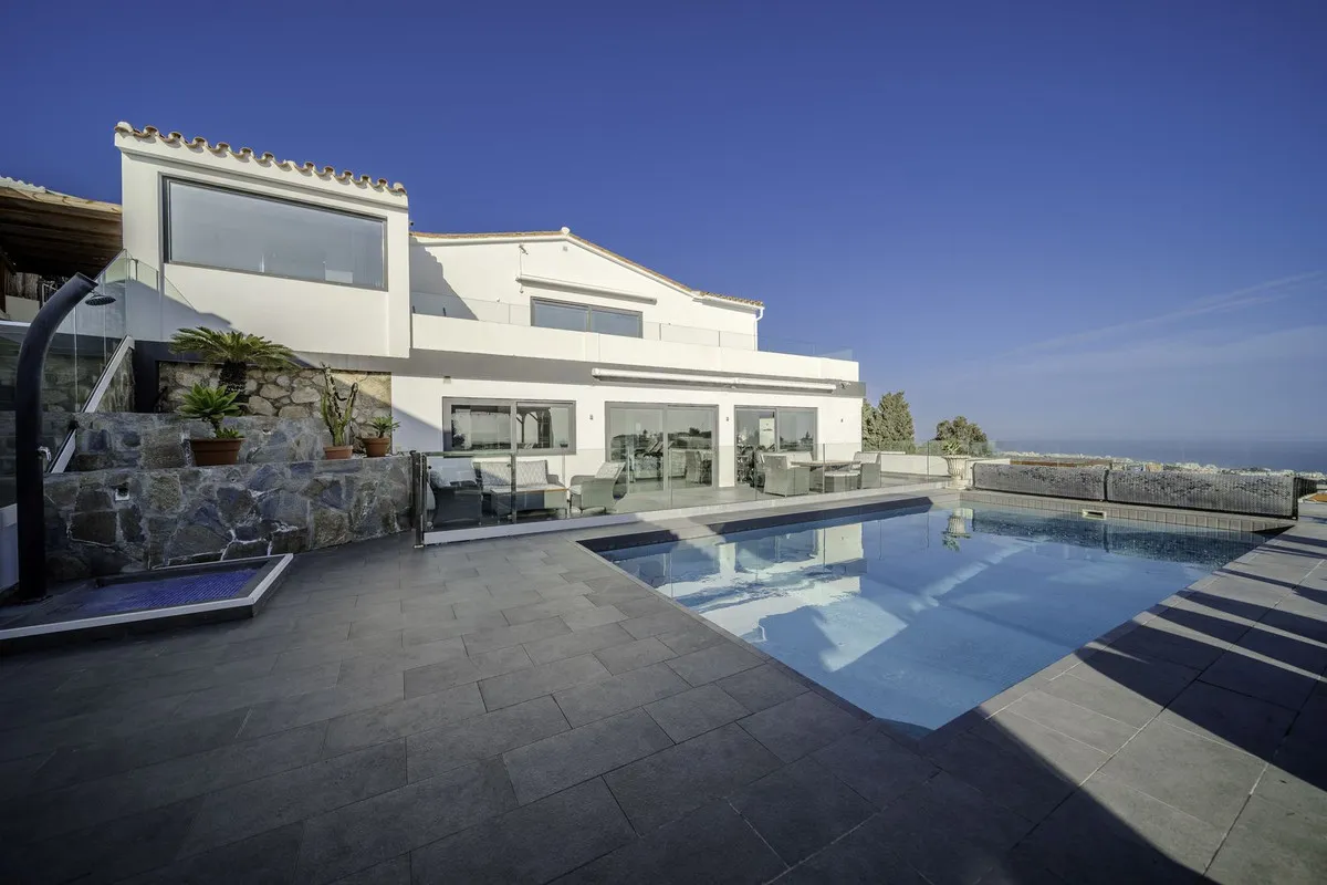 45316127-8d7f-44e8-aedb-55af859c73dc