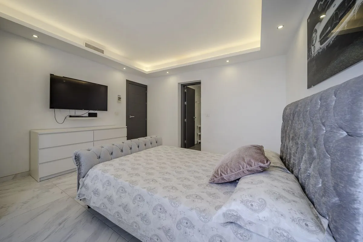 53d5174f-10fa-4a45-86e3-3ff5362992ca