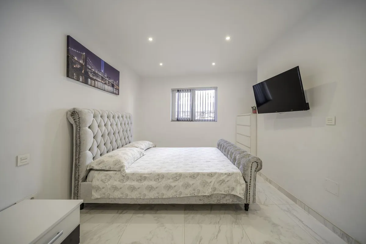 54fc64a5-df45-4552-adbd-40cd61ff6f3b