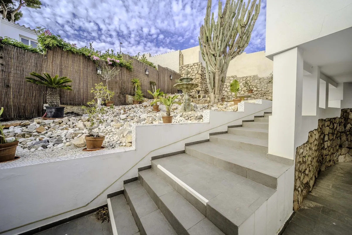 5a24fd9a-9695-4a6c-aab4-cac9f188b589