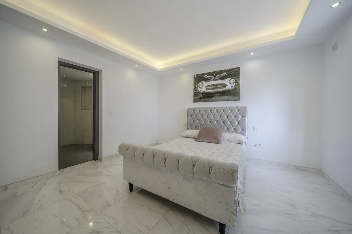 63f2a10b-465b-4978-8c9f-395b234533d3