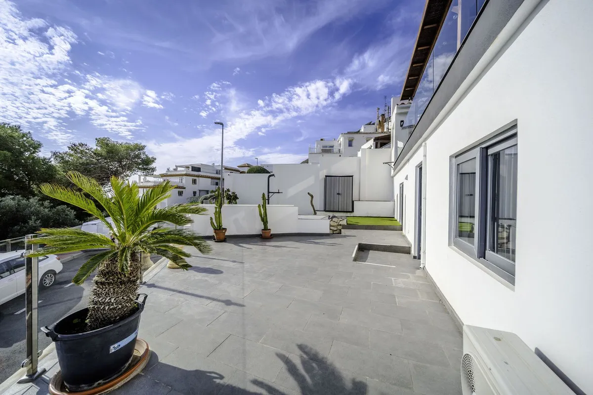 97225c50-808c-45b7-925e-95f2b9ff6b4b